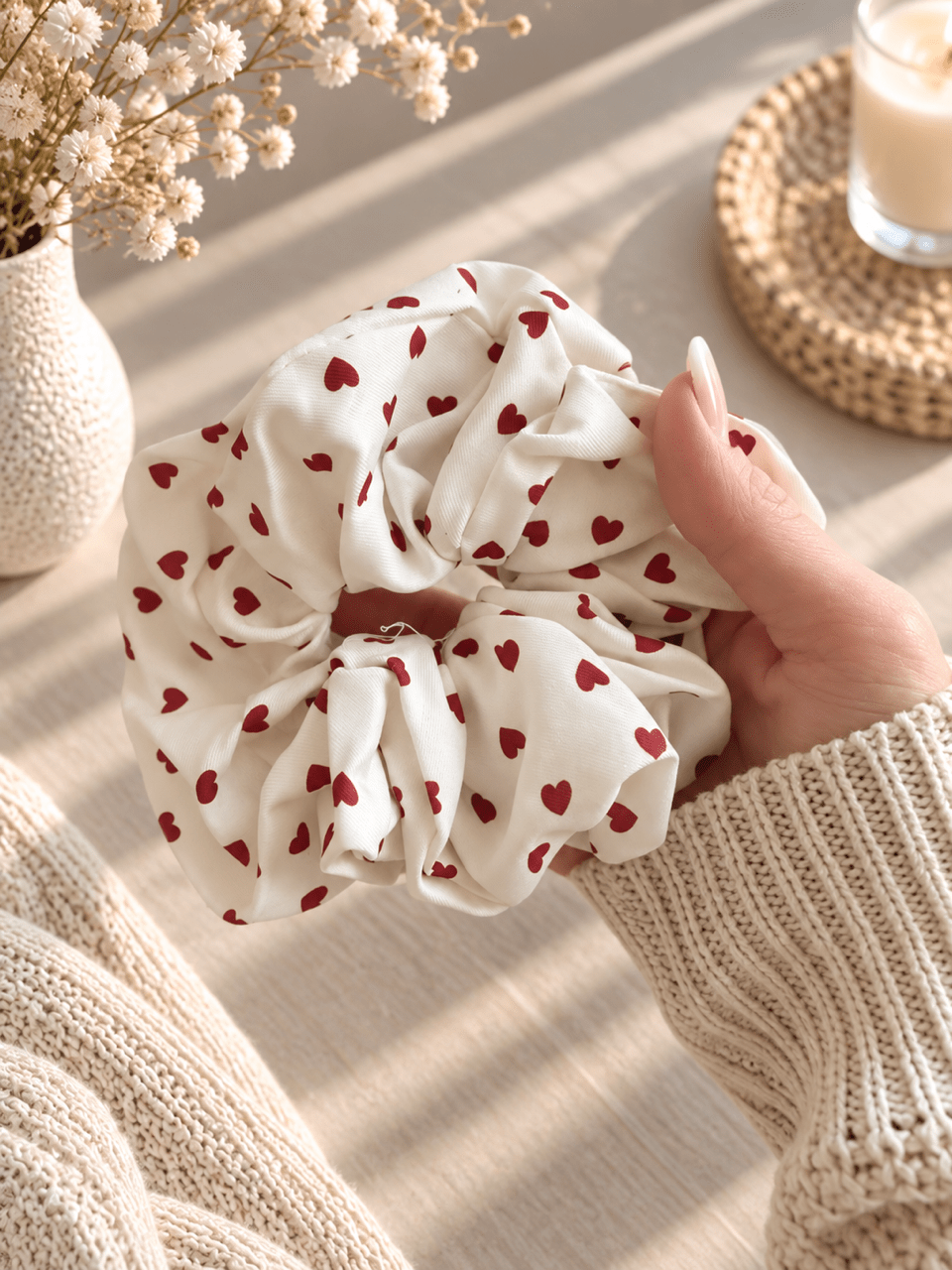 XL Scrunchie mit roten Herzen - OYKAMI in a box